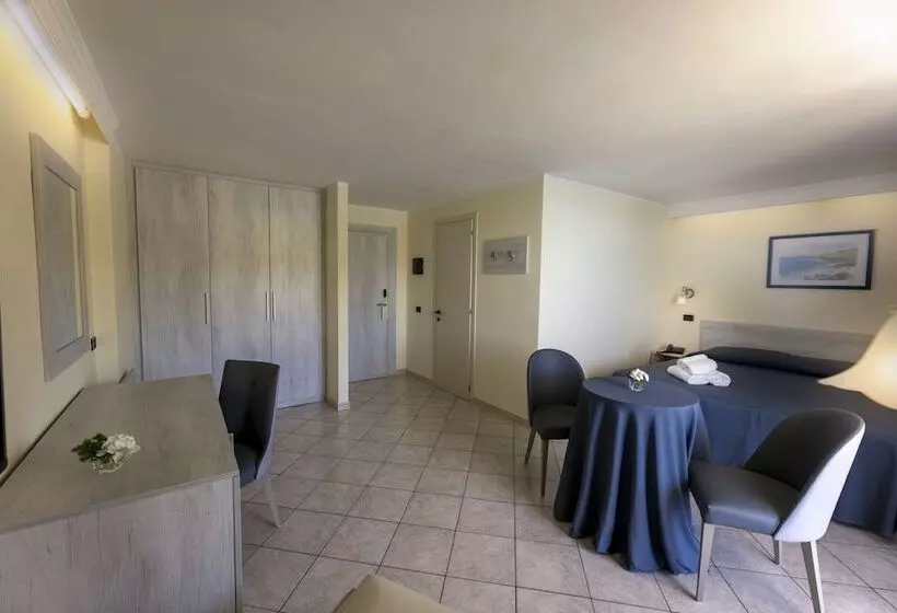 اتاق راحتی, Pugnochiuso Resort Hotel Del Faro
