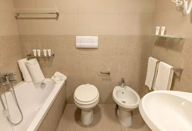 اتاق راحتی سه تخته, Pugnochiuso Resort Hotel Del Faro
