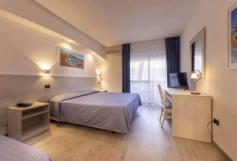 اتاق راحتی سه تخته, Pugnochiuso Resort Hotel Del Faro