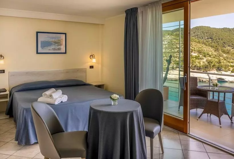 اتاق راحتی, Pugnochiuso Resort Hotel Del Faro