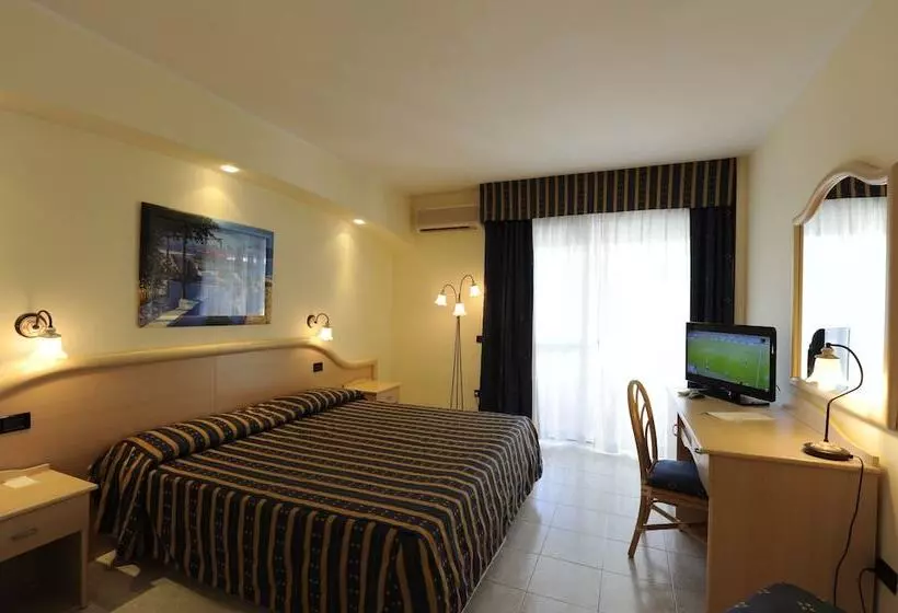 اتاق خانوادگی, Pugnochiuso Resort Hotel Del Faro