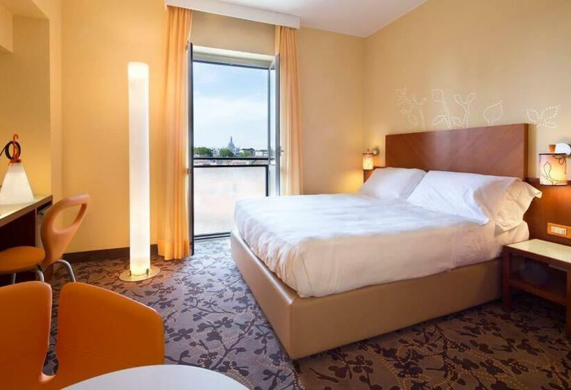 Quarto Superior com Vistas, Unahotels Mediterraneo Milano