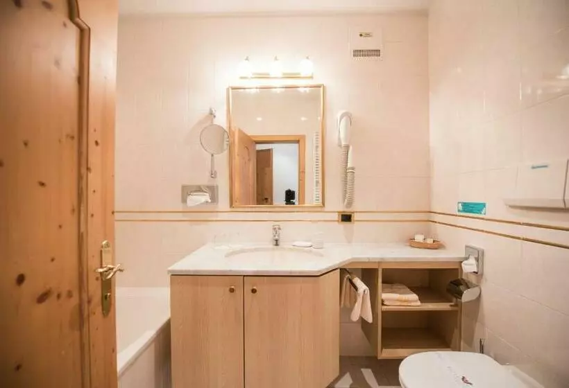 Standard-huone Parveke, Alpenwellnesshotel St. Veit