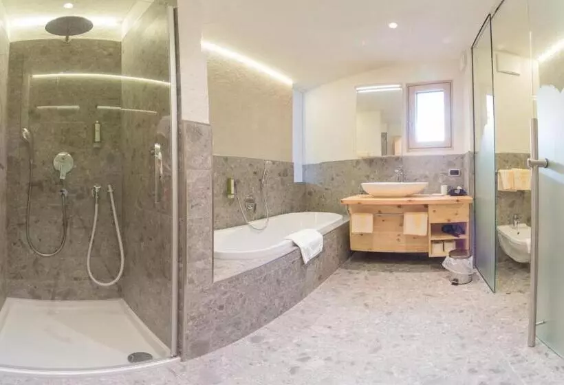 Perhehuone, Alpenwellnesshotel St. Veit