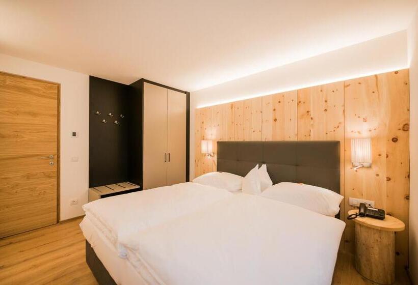 Апартаменты 2 Спальни, Alpenwellnesshotel St. Veit