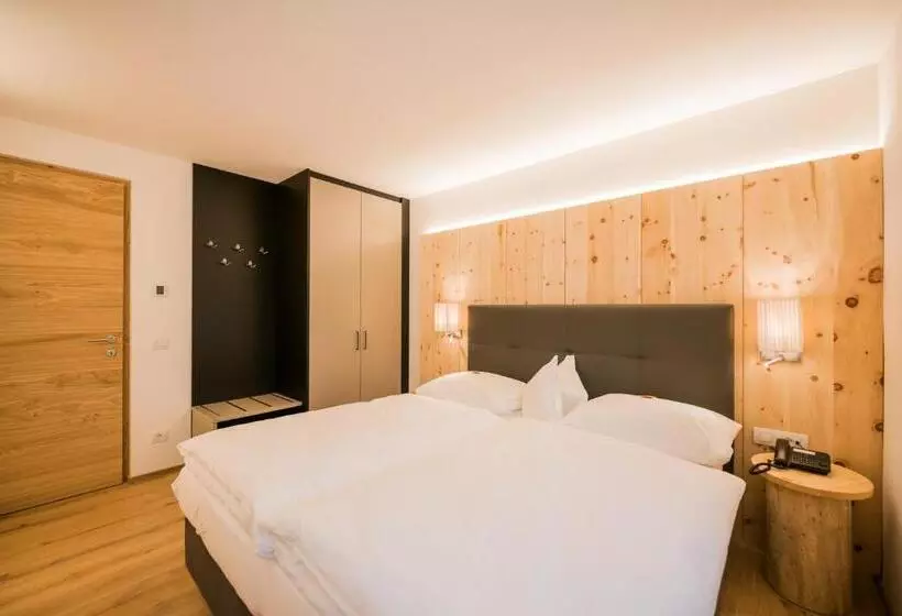 Huoneisto 2 Makuuhuonetta, Alpenwellnesshotel St. Veit