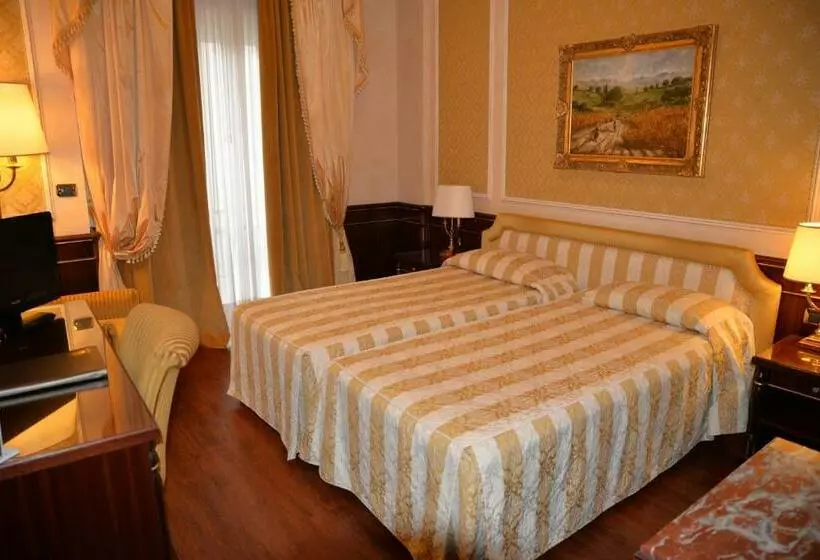 Deluxe-huone, Grand Hotel Bristol