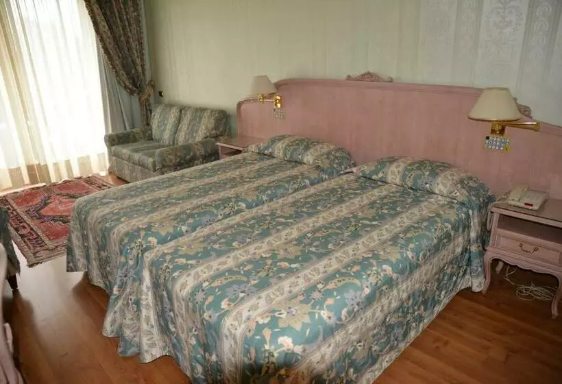 スタンダードトリプルルーム, Grand Hotel Bristol