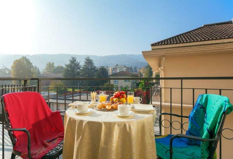 스탠다드 트리플 룸, Grand Hotel Bristol