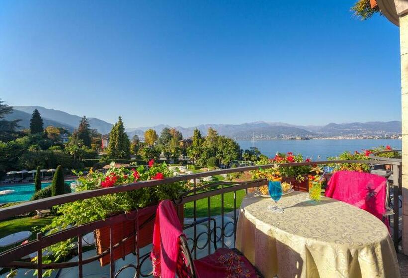 스탠다드 트리플 룸, Grand Hotel Bristol