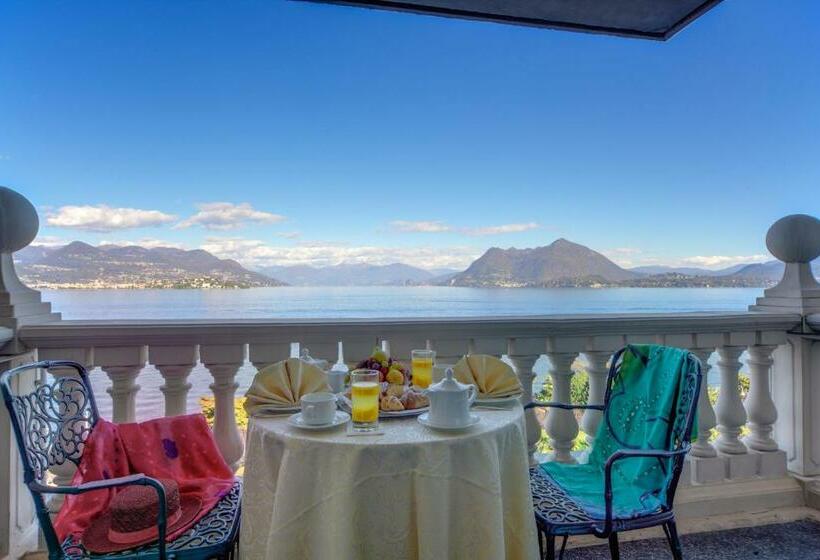 스탠다드 트리플 룸, Grand Hotel Bristol