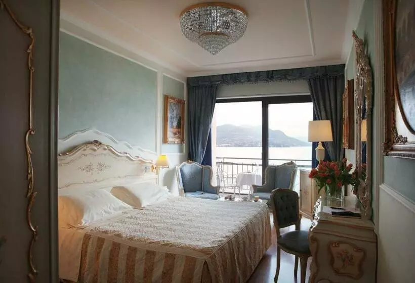 湖の見えるジュニアスイート, Grand Hotel Bristol