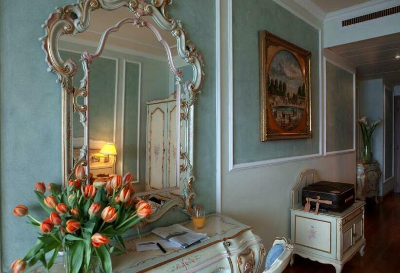 주니어 스위트 호수 전망, Grand Hotel Bristol