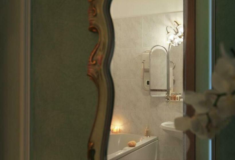 주니어 스위트 호수 전망, Grand Hotel Bristol