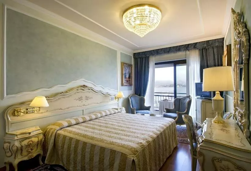 湖の見えるジュニアスイート, Grand Hotel Bristol