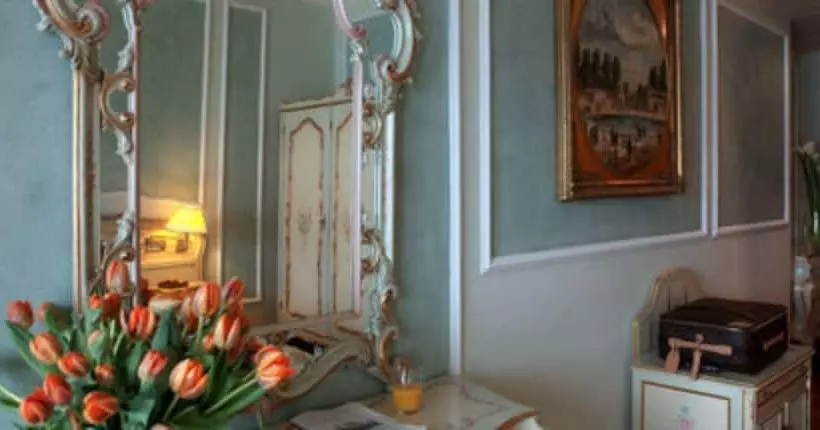 湖の見えるジュニアスイート, Grand Hotel Bristol