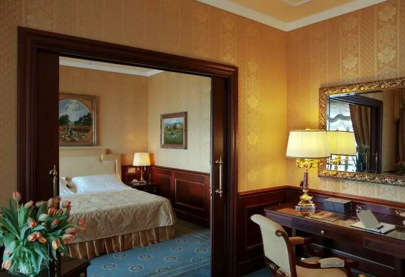 スイート, Grand Hotel Bristol