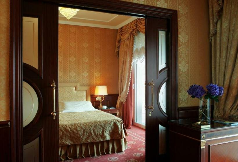 스위트, Grand Hotel Bristol