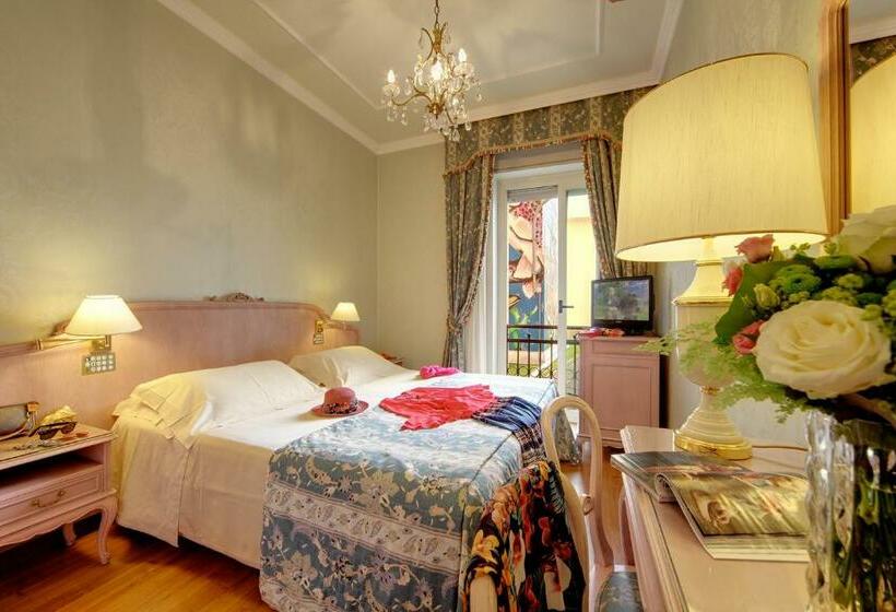 이코노미 룸, Grand Hotel Bristol