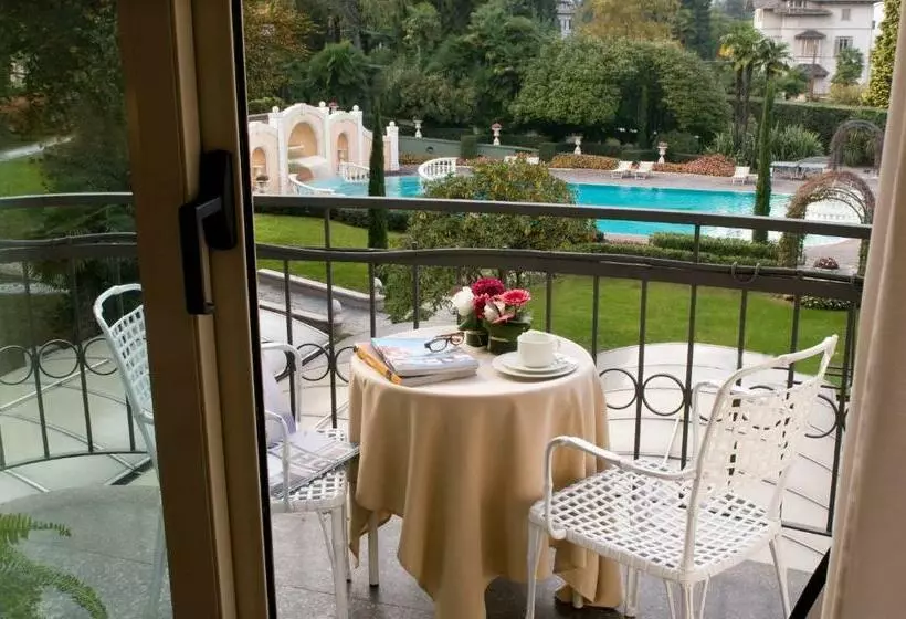 プールビュースタンダードルーム, Grand Hotel Bristol