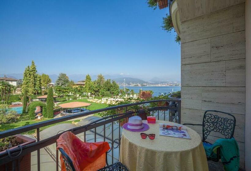 스탠다드 룸 풀장 전망, Grand Hotel Bristol