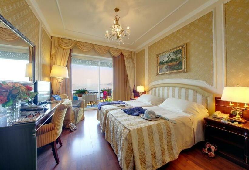 Номер Deluxe Вид на Озеро, Grand Hotel Bristol