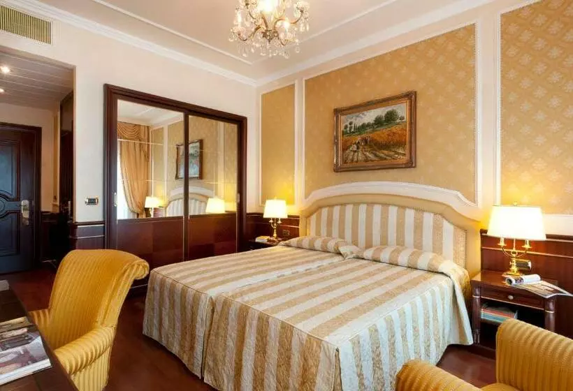 レイクビューデラックスルーム, Grand Hotel Bristol