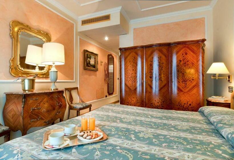 디럭스 룸 호수 전망, Grand Hotel Bristol