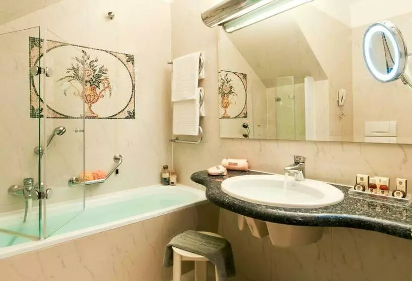 レイクビューデラックスルーム, Grand Hotel Bristol