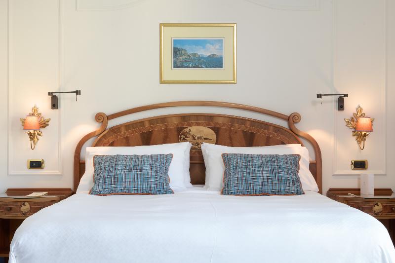 חדר דלוקס צדדי נוף לים, Grand Hotel De La Ville