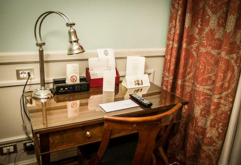 غرفة قياسية, Grand Hotel Sitea