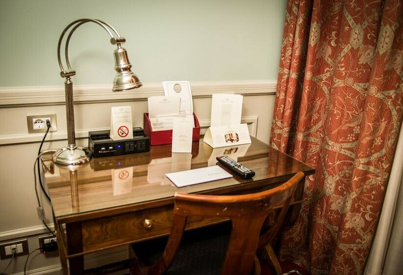 غرفة قياسية, Grand Hotel Sitea