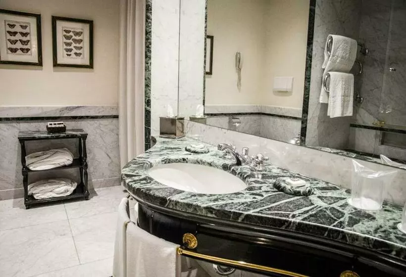 سوییت جونیور, Grand Hotel Sitea