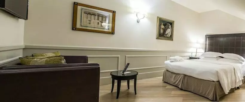 اتاق اجرایی, Grand Hotel Sitea