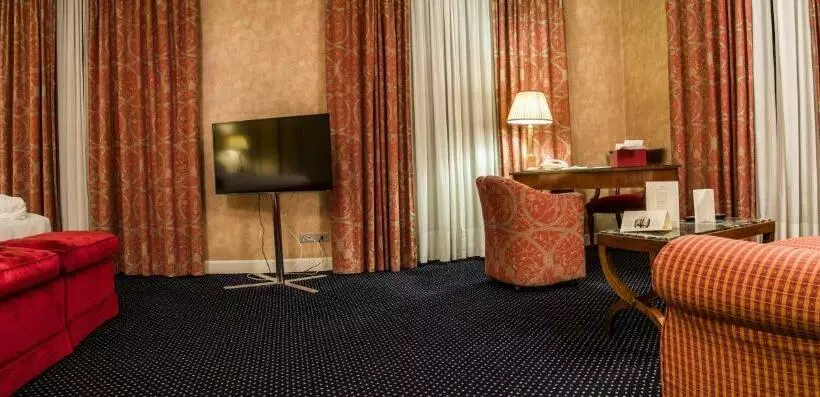 اتاق استاندارد سه نفره, Grand Hotel Sitea