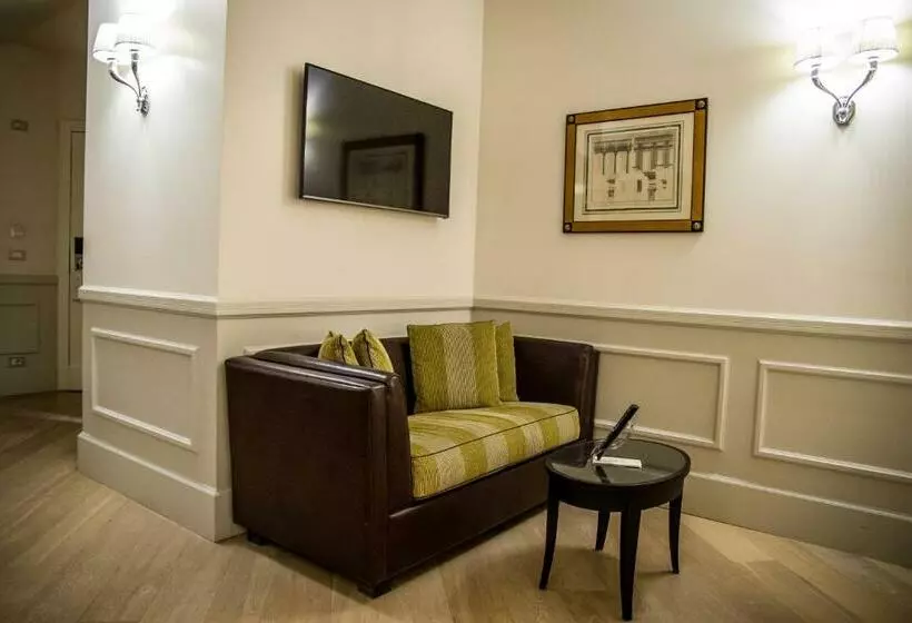 اتاق اجرایی سه نفره, Grand Hotel Sitea