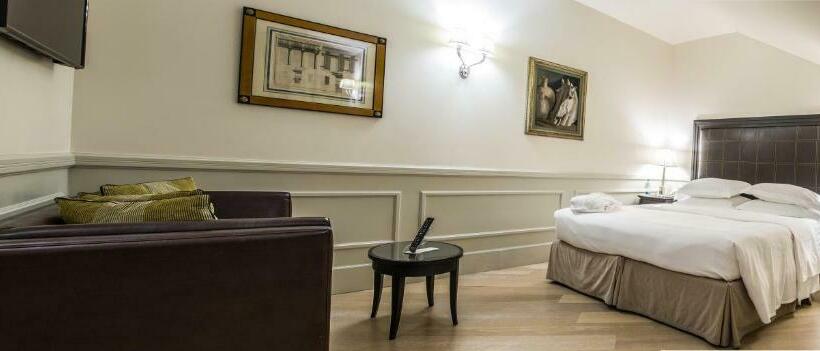 غرفة إدارية ثلاثية, Grand Hotel Sitea