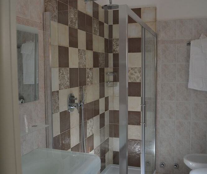 Üç Kişilik Standart Oda, Albergo Pesce D Oro