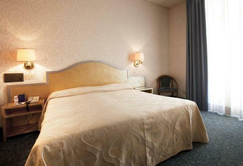 اتاق کلاسیک, Amadeus