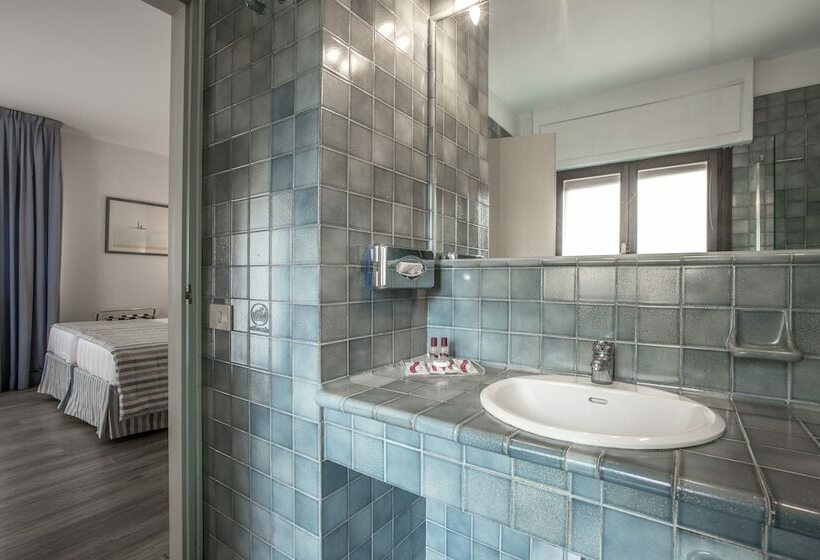 اتاق سوپریور, Amadeus