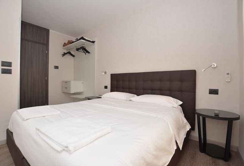 Номер Стандарт, & Apartments  Perpoin