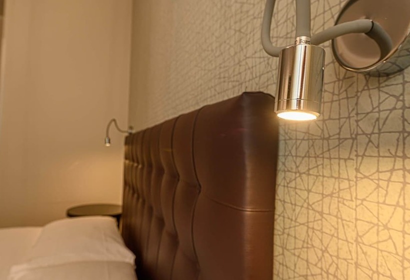 디럭스 룸, & Apartments  Perpoin