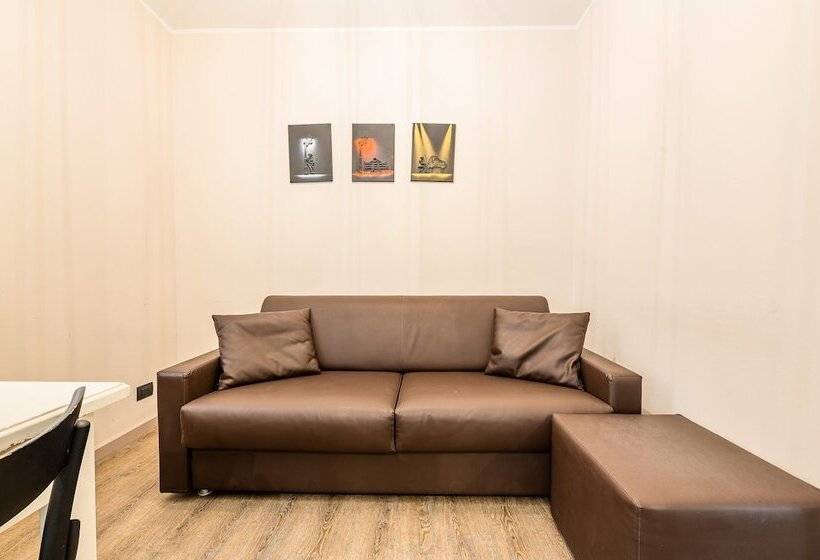 Номер Deluxe, & Apartments  Perpoin