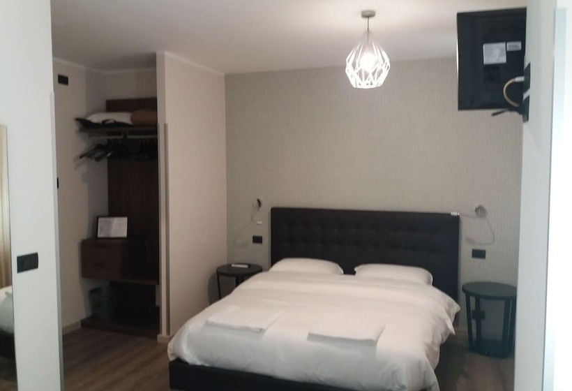 Номер Deluxe, & Apartments  Perpoin