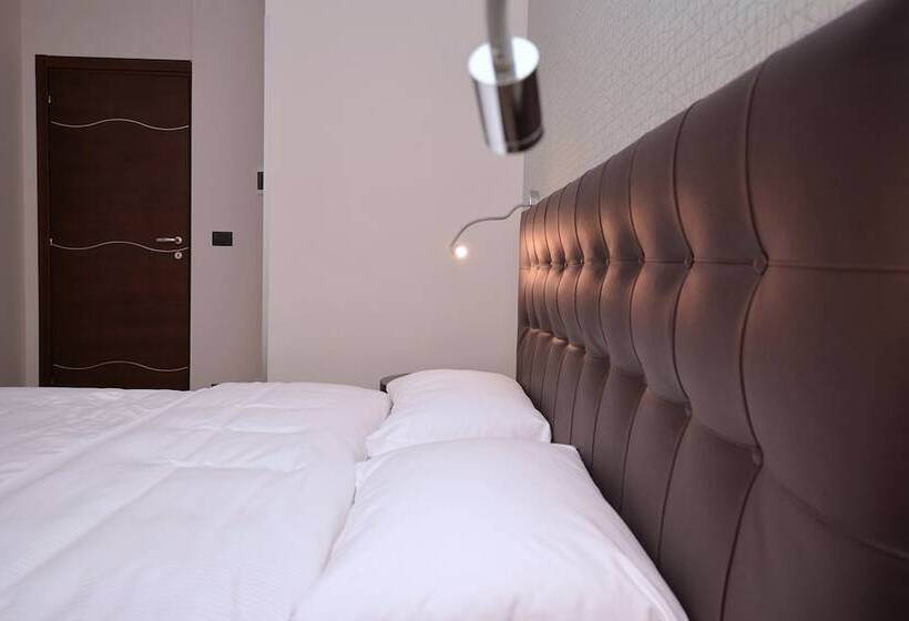 디럭스 룸, & Apartments  Perpoin