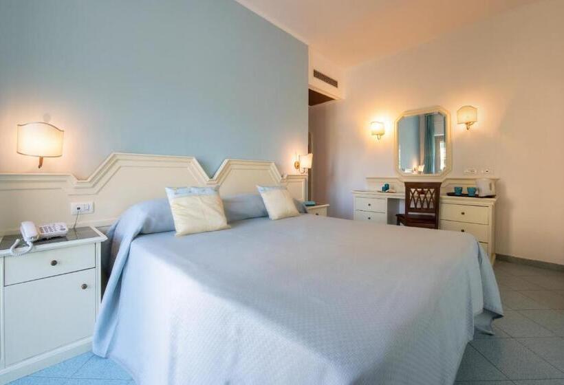 Habitación Estándar con Balcón, Ascot Sorrento