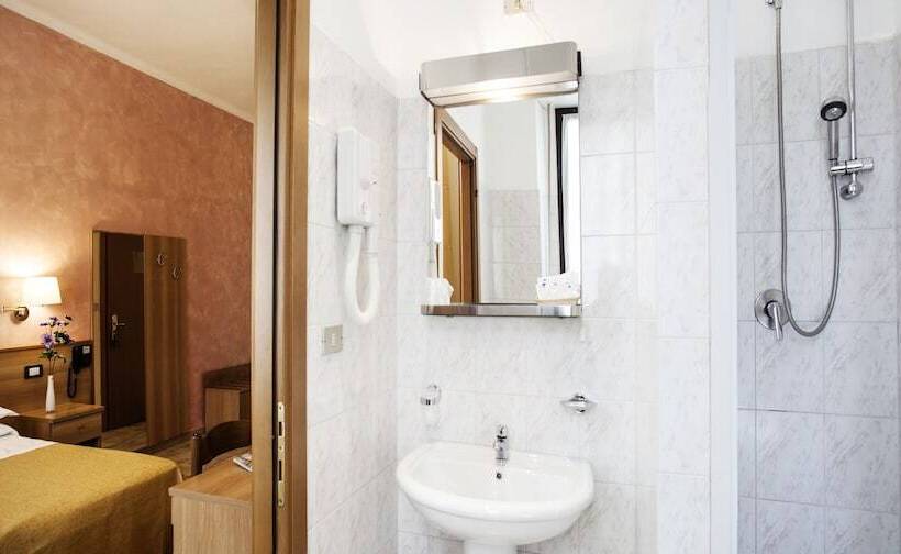 اتاق استاندارد, Astor