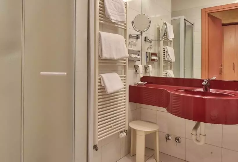 اتاق کلاسیک سه تخته, Best Western Plus Hotel Genova