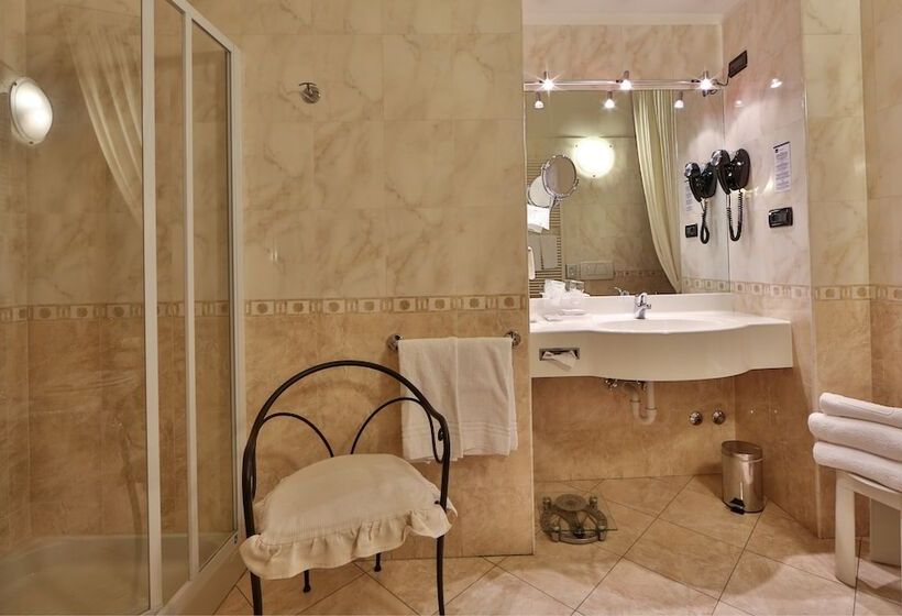 غرفة كلاسيكية ثلاثية, Best Western Plus Hotel Genova