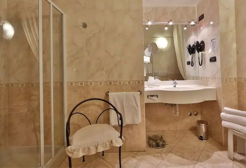 اتاق کلاسیک سه تخته, Best Western Plus Hotel Genova